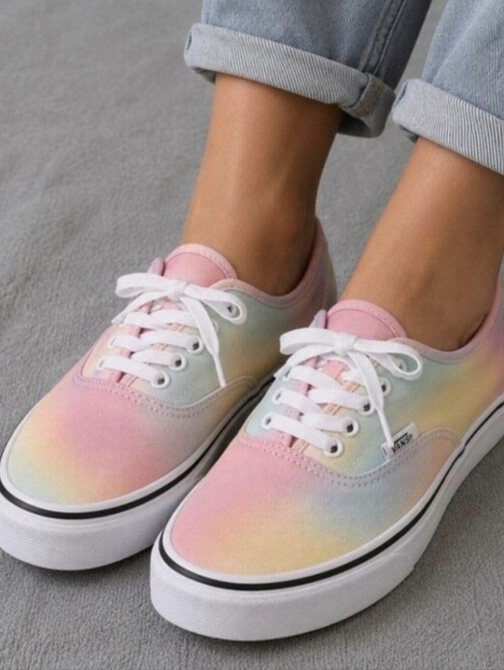 Vans Women's Aura Shift Sneakers. Womens size 5.5